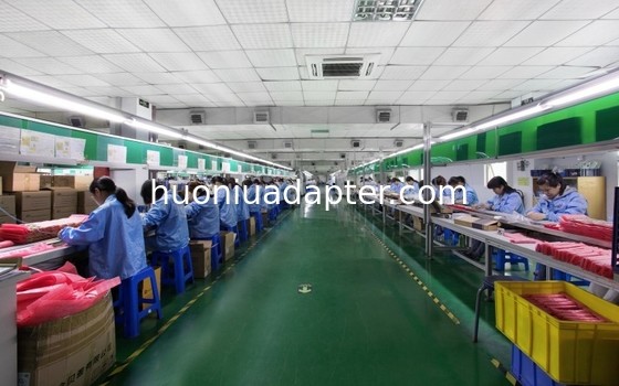 Qualität Universaler AC-DC-Poweradapter usine