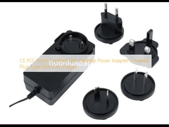 CE FCC RoHS zertifizierter schlanker Desktop-Power Adapter Universalstecker Typ 65W 24V Ausgang